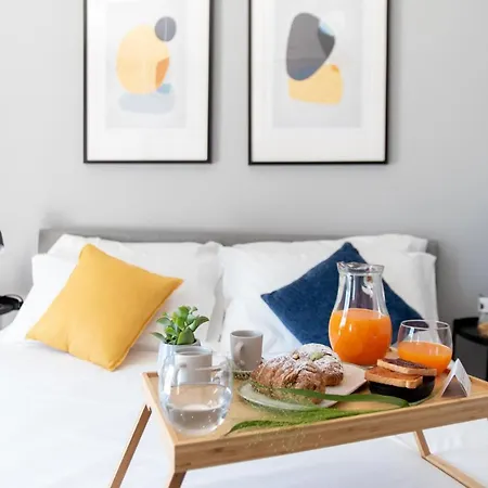 Il Pumo - Apulian Piazza Moro